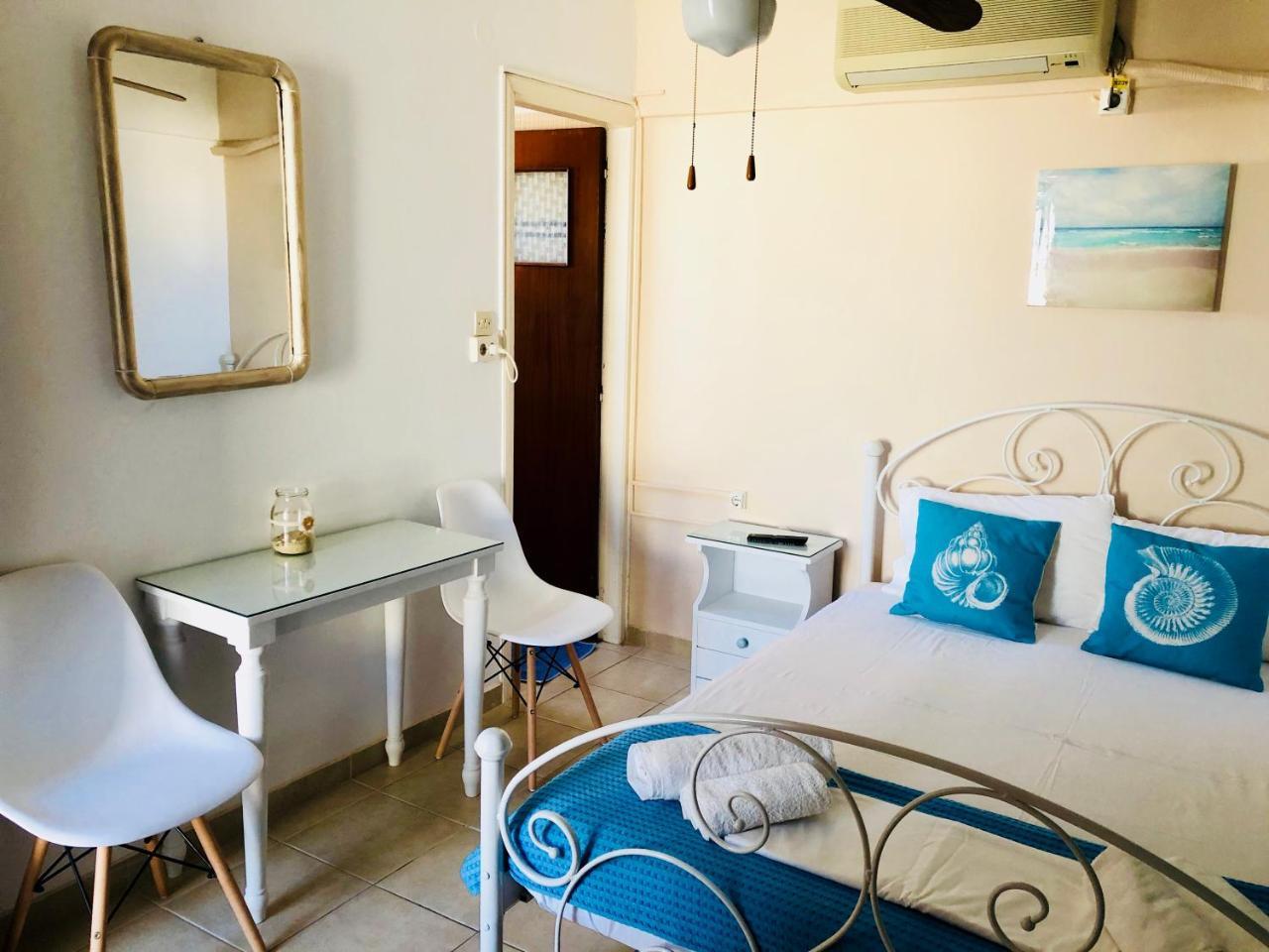 Hotel George Agios Kirykos  Exterior photo